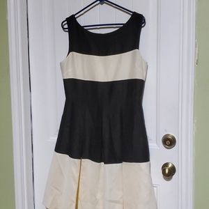 Elegant Black and Cream Sleeveless Dress